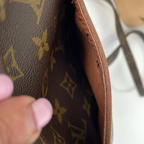 Authentic Louis Vuitton Monogram Danube Crossbody/Shoulder Bag. - Picture 12 of 17